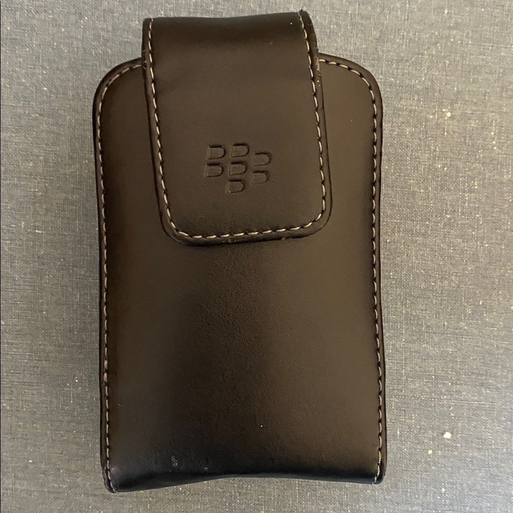 Blackberry Cellphone Holder with Magnetic Clip